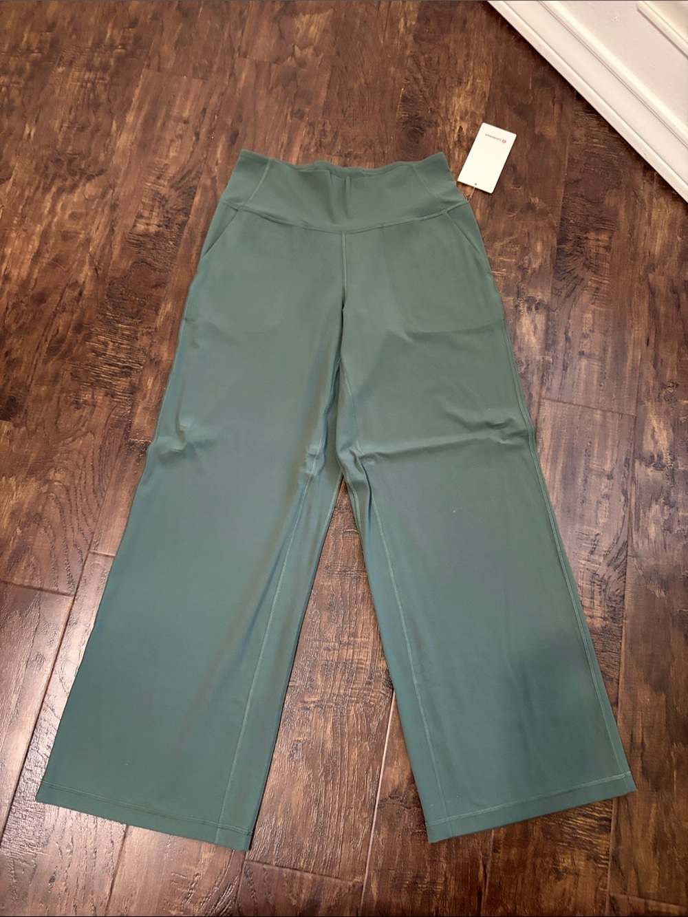 Lululemon Align HR 31” Wide Leg Pull-On Pants in Olive Green